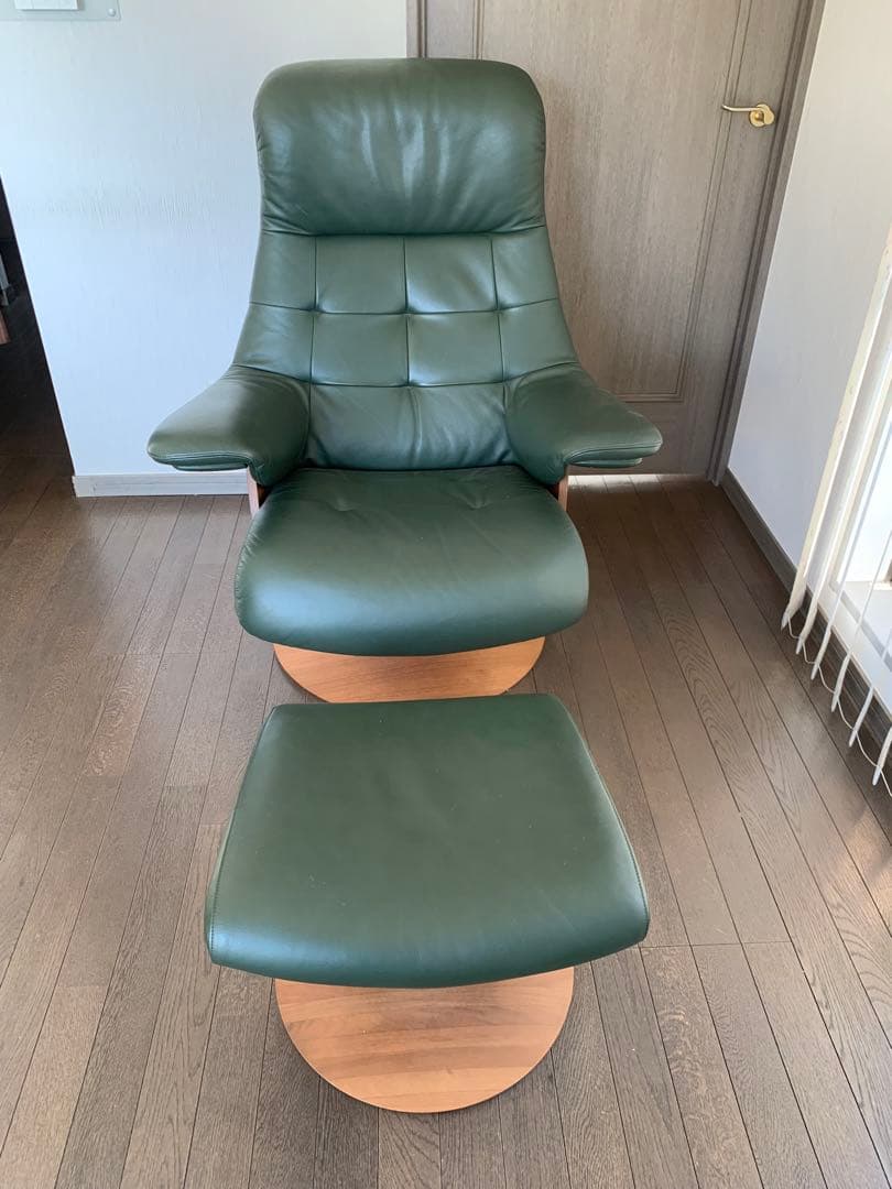 カリモク「ザ•ファースト」本革リクライニングチェアRU7250