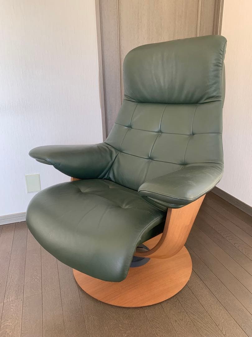 カリモク「ザ•ファースト」本革リクライニングチェアRU7250