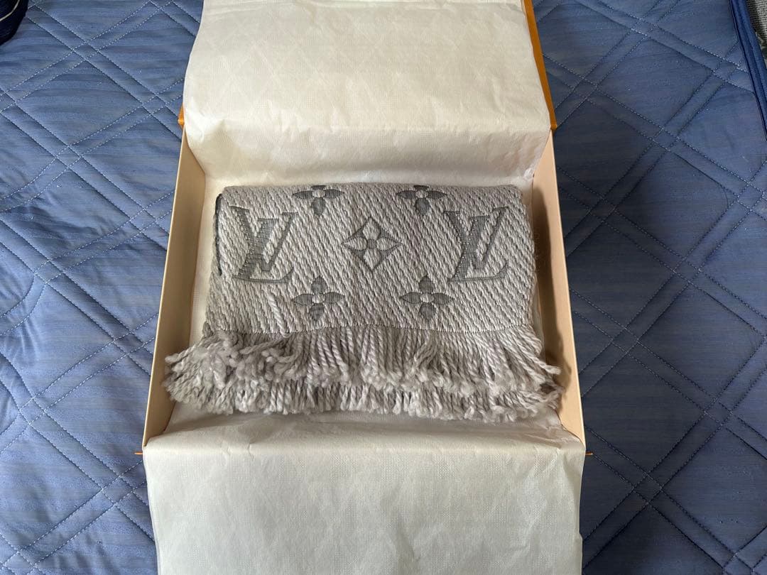 Louis Vuitton マフラー 箱付き