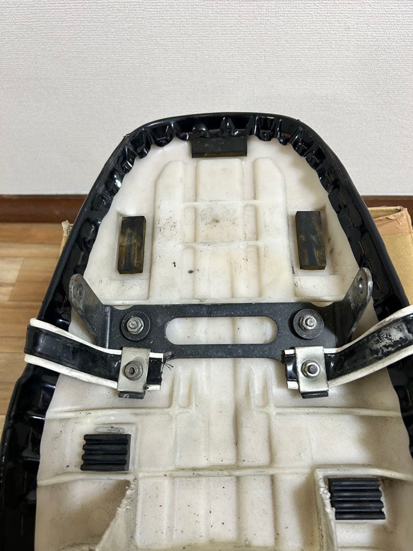 エイプ100 タックロール　エナメル