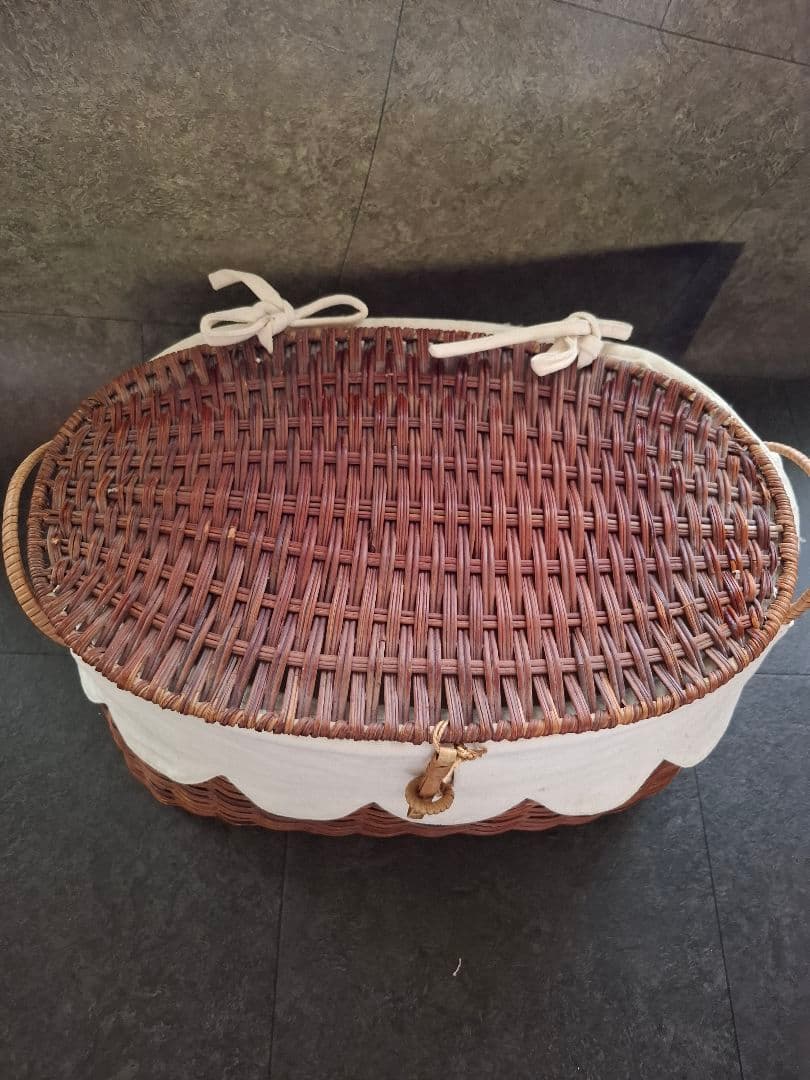 カントリー　ラタンバスケット　バスケット　藤　蓋付き収納　収納　（大）