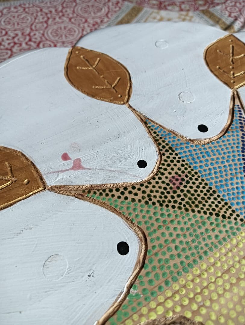 木製サイドテーブル 花形 牛柄　手描き　1点物