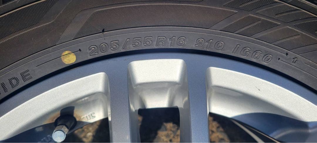 ヨコハマ iG60 205/55R16 スタッドレス　4本セット　ホイール付