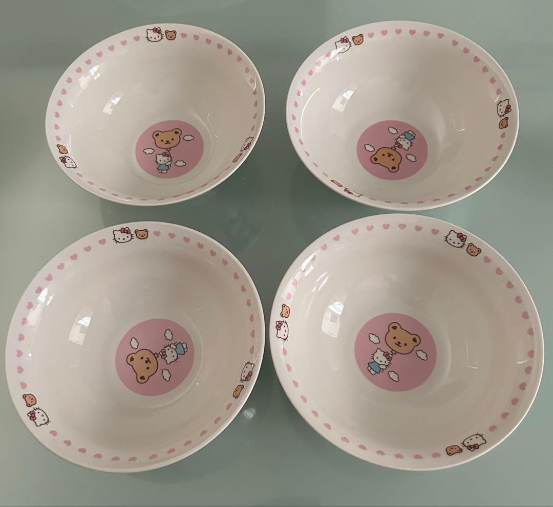 ハローキティ　ラーメンどんぶりサンリオ　4個セット