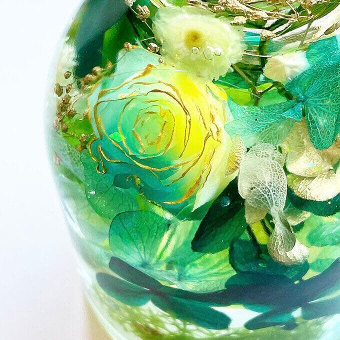 宝石の森〜プリザーブドフラワーとクリスタルのメルヘンハーバリウムライト