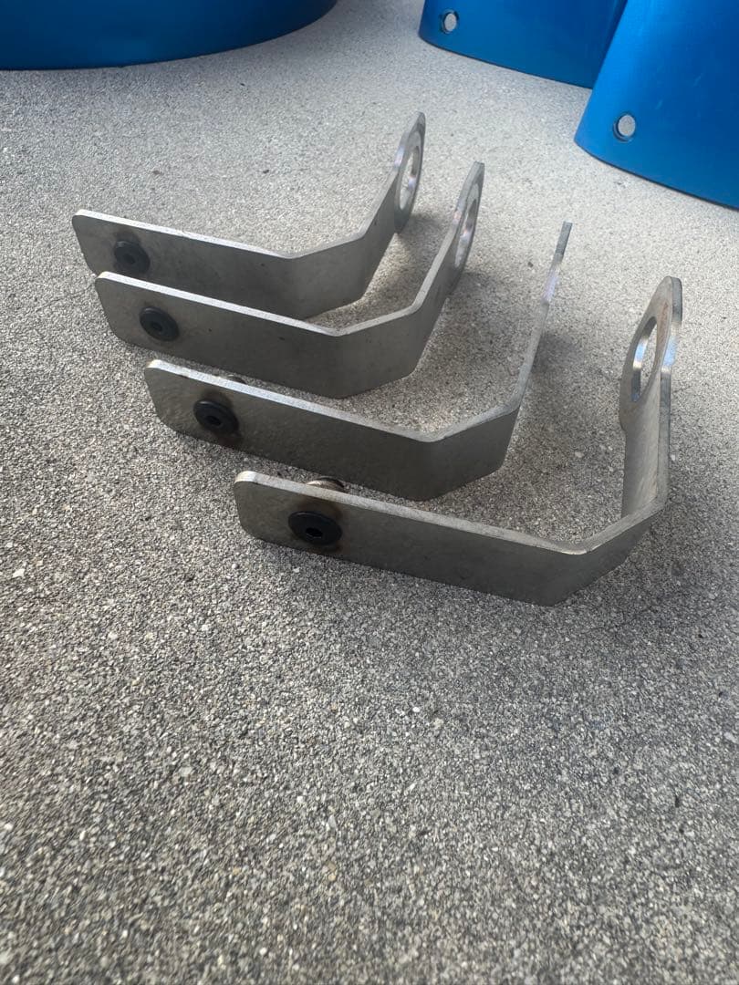 NV350キャラバン　Body Line ブレーキキャリパーとドラムカバー