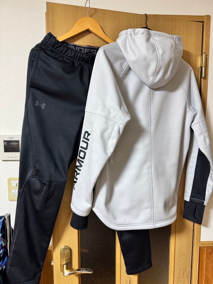 アンダーアーマー ウィンターニット3レイヤー 上下セットメンズM