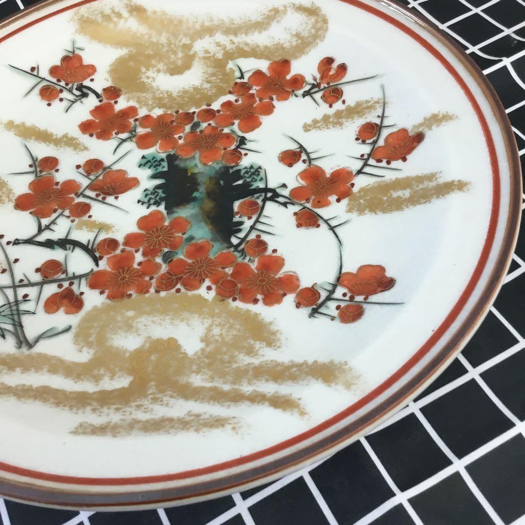 九谷焼　相川志保　花柄の陶磁器製楕円形皿　クタニヤキ