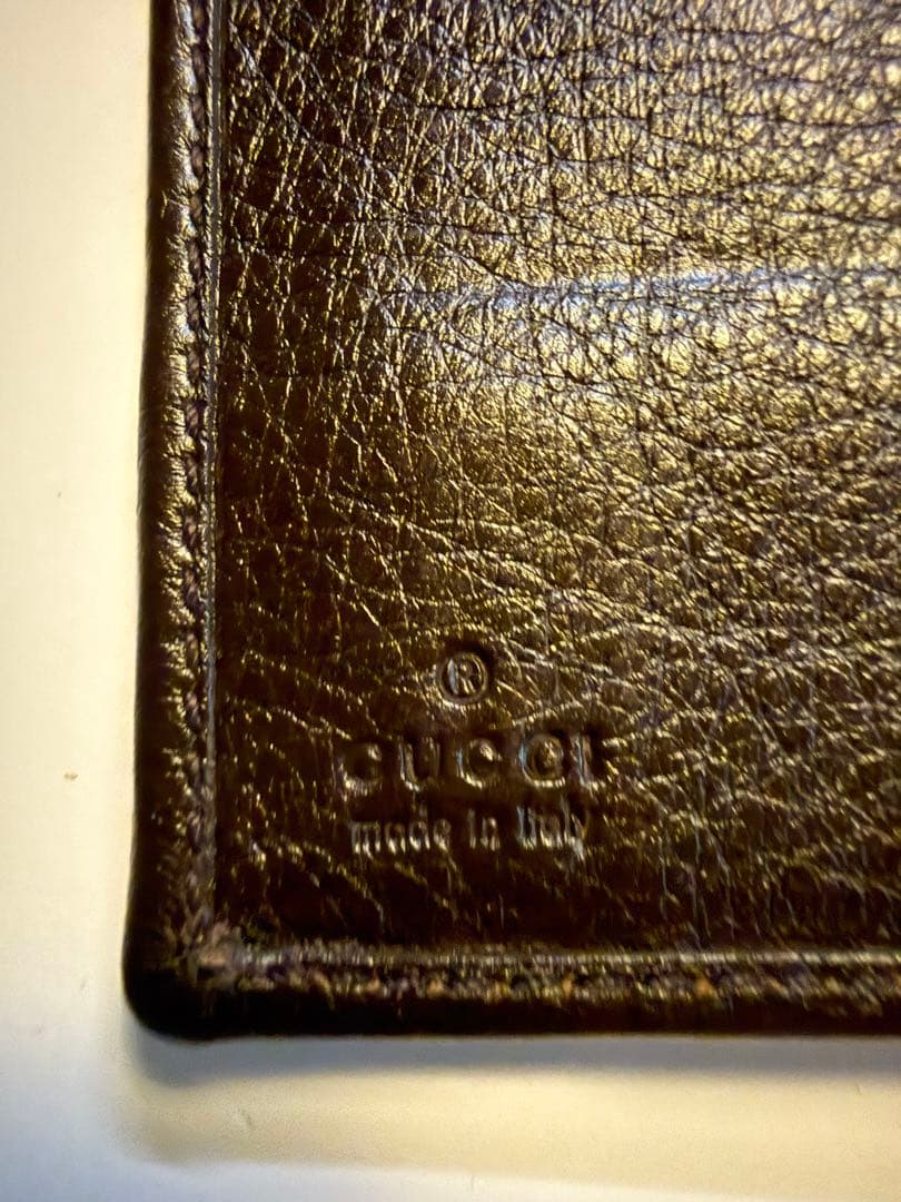 GUCCI ブラウンレザー 二つ折り財布　 数回の使用