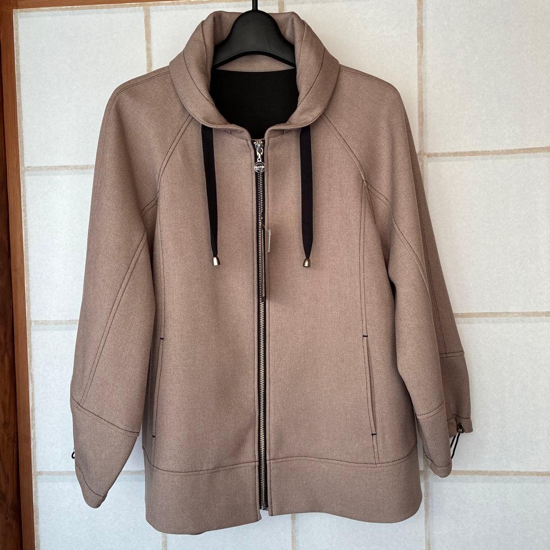 fu新品　ベージュジャケット　QUAR ee