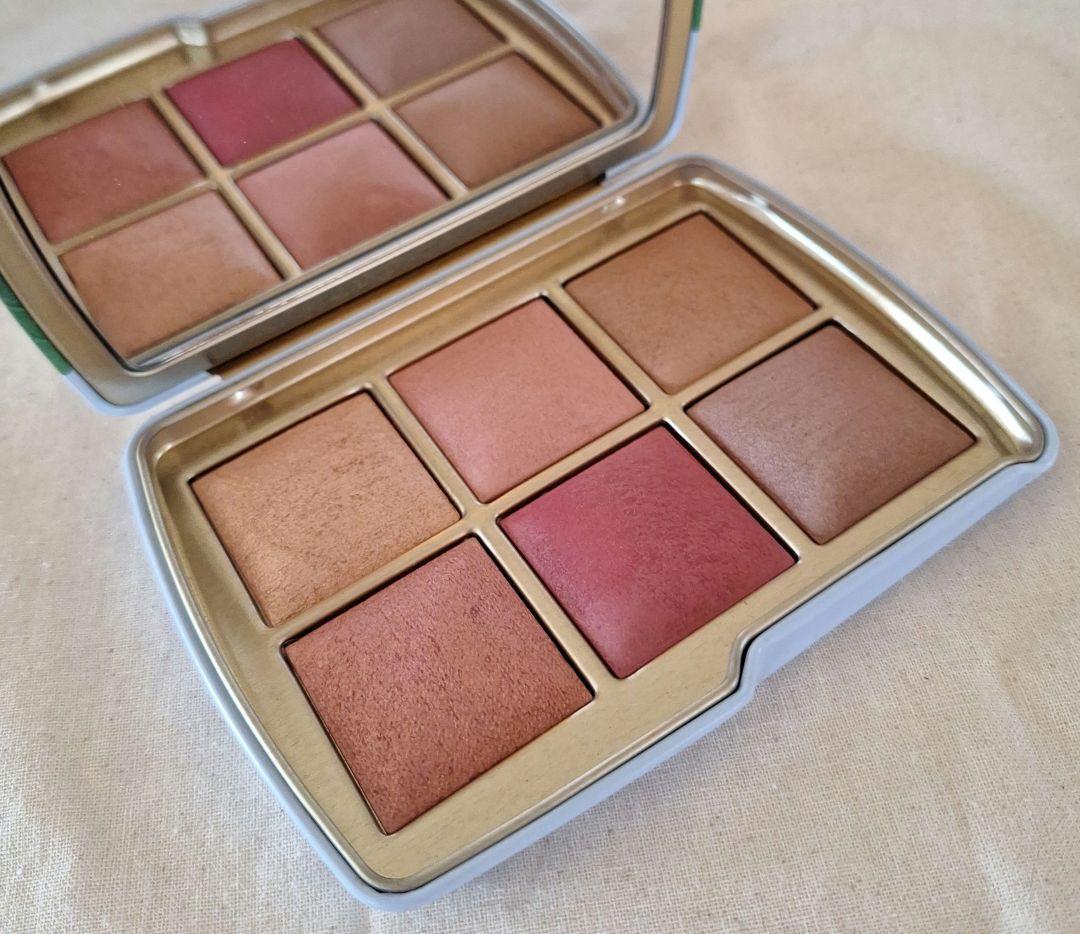 アワーグラス/アンビエントフェイスパレットlotus-flower