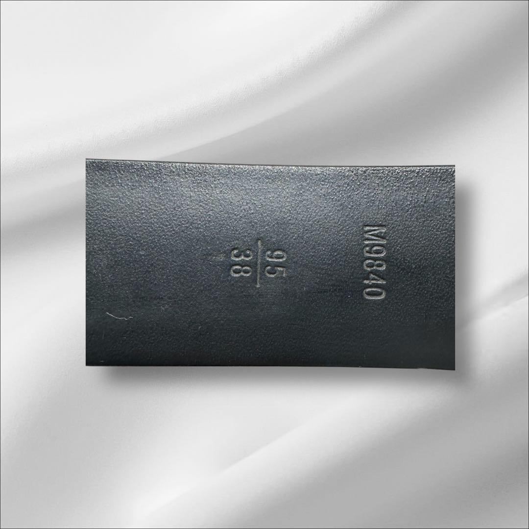 ルイヴィトン　レザー　ベルト　LVバックル　メンズ