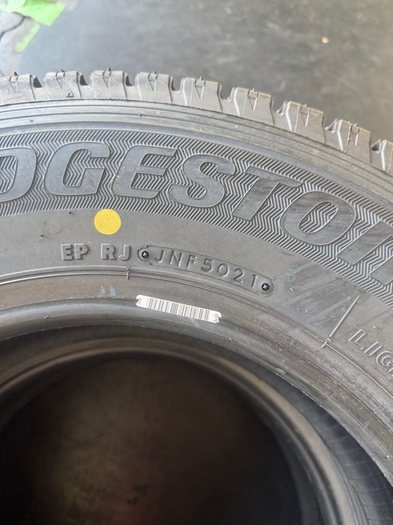 ◆送料込み◆ブリヂストン185/80R14 VL1 新品未使用　3本セット