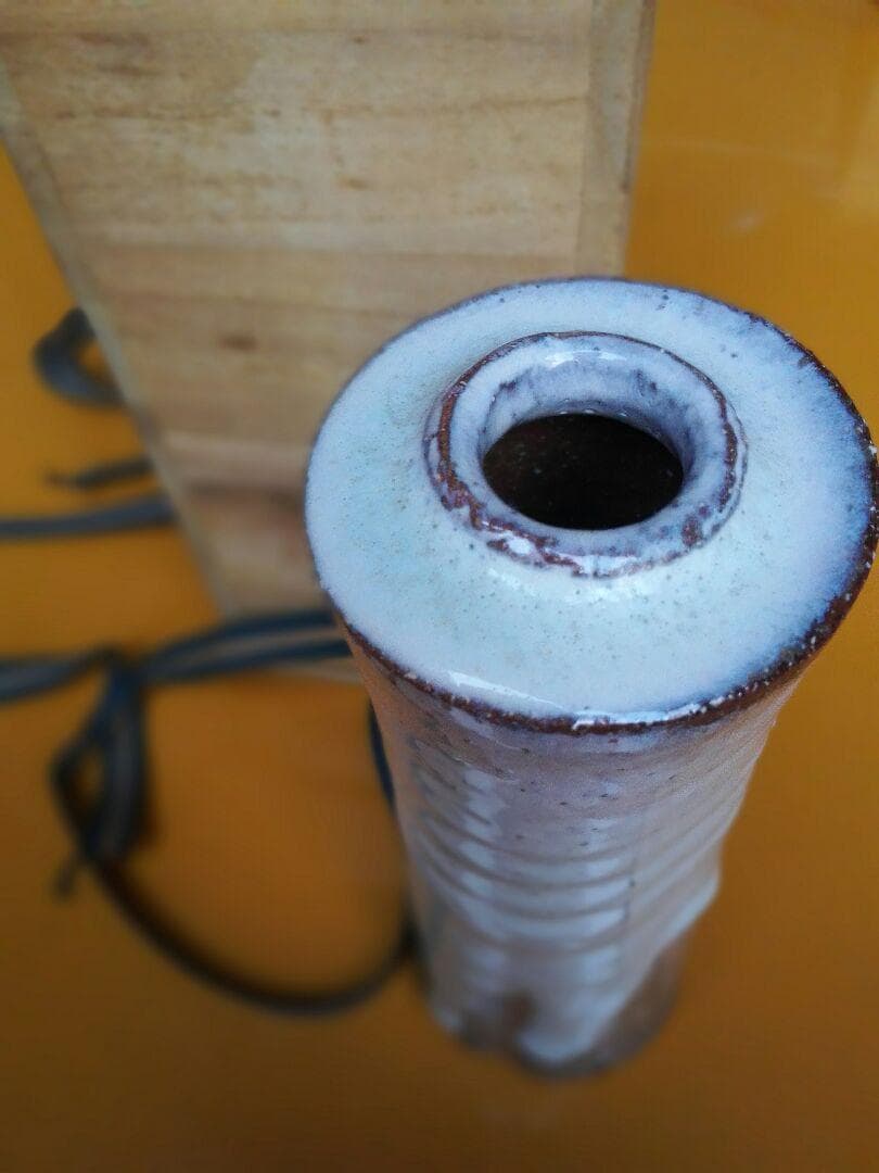 備前焼 松園 花入 共箱  口径約2.2cm胴径約7.0cm高さ約20.5cm