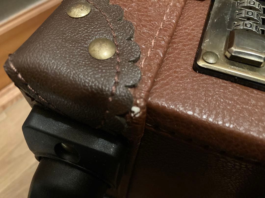 axes femme トランク型キャリーケース