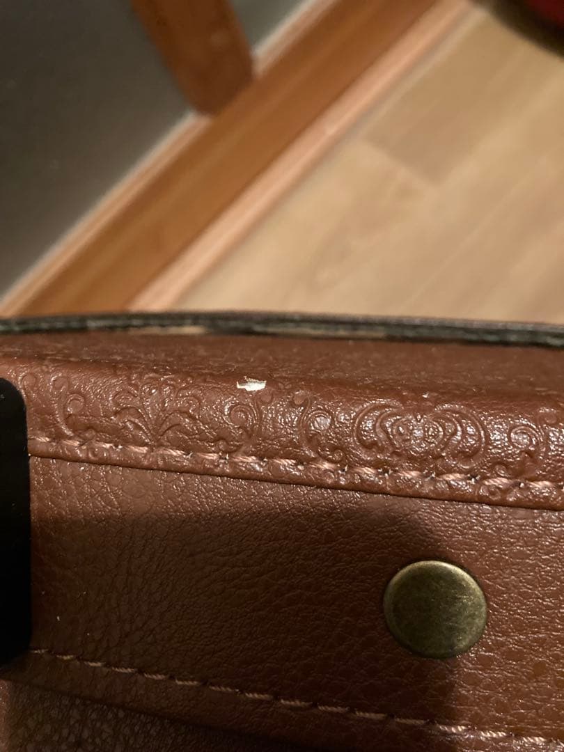 axes femme トランク型キャリーケース