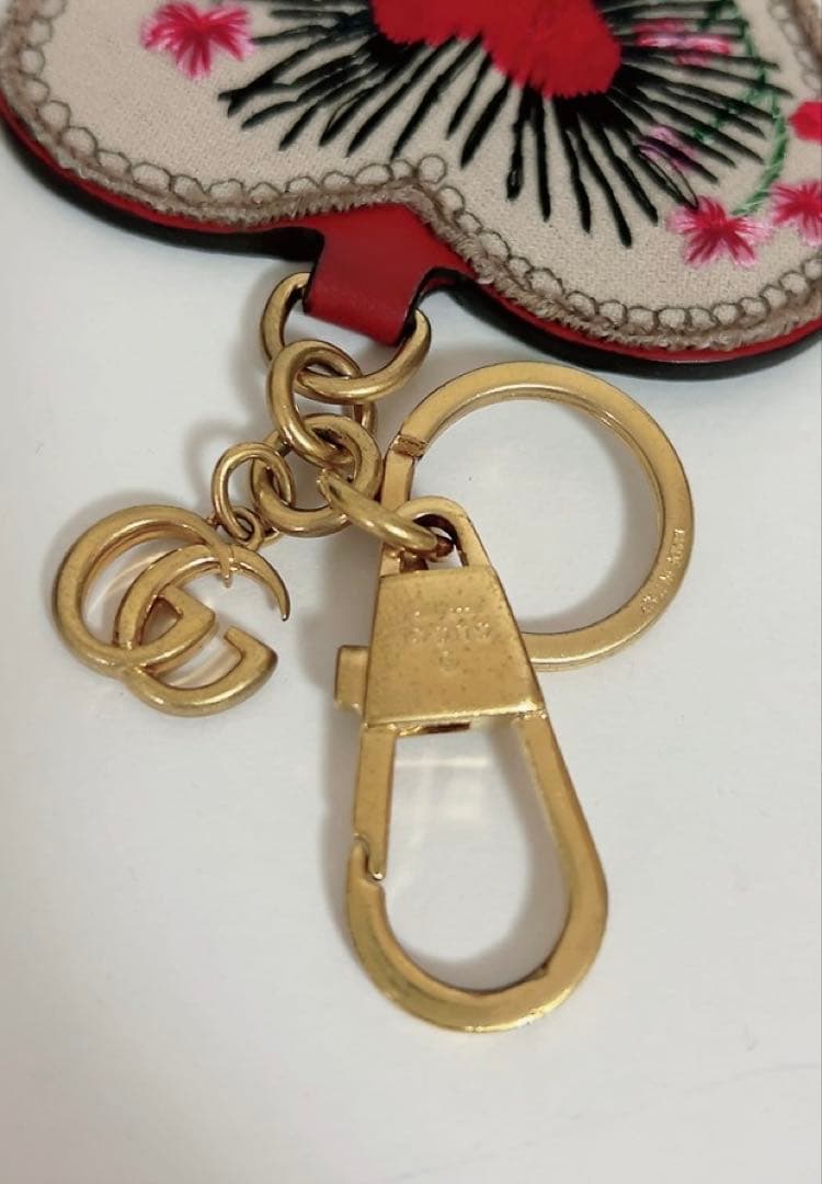 グッチ　GUCCI キーホルダー　キーリング　ハート　刺繍　GG