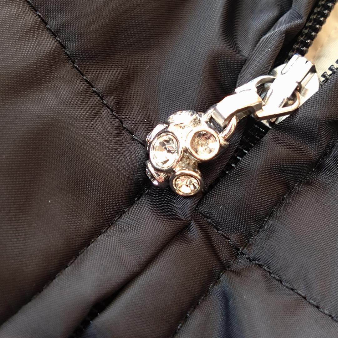 オースチンリード フード付きダウンコート　L40　ビジュー装飾つき　黒　白　現行