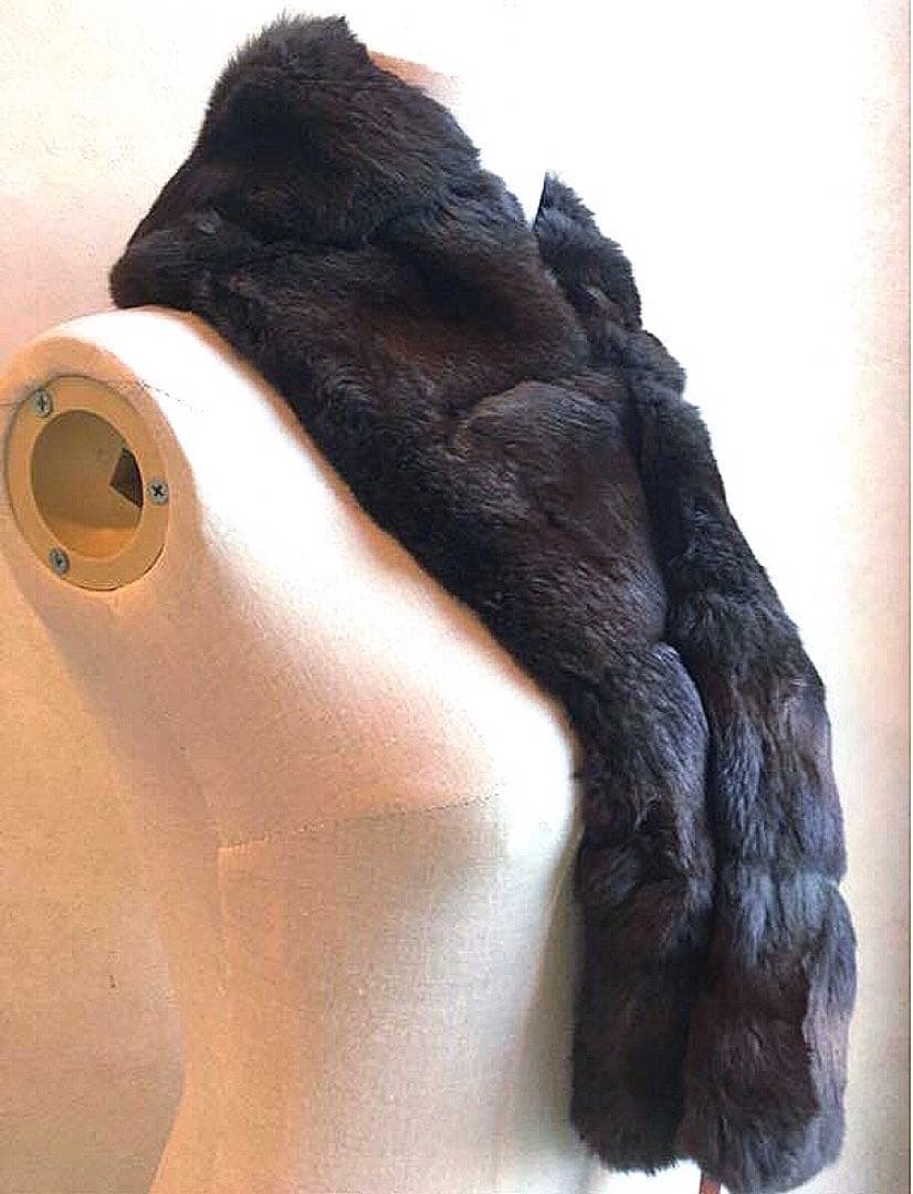 定価１４０万カタログ掲載ロロピアーナチンチラファー＆カシミア裏地マフラーストール