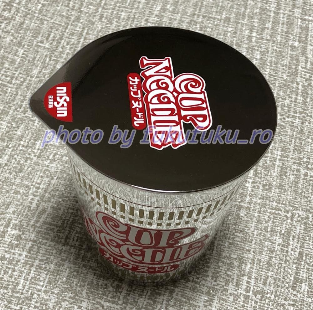 非売品　カップヌードル型　オルゴール　宇多田ヒカル　First Love　日清