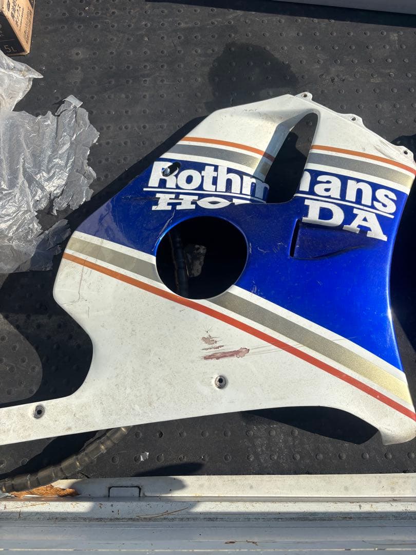 だいぽんcbr250rr mc22 サイドカウル