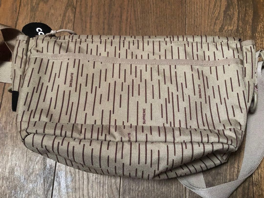 バッグ Supreme 24FW Messenger Bag Tan Raindrop