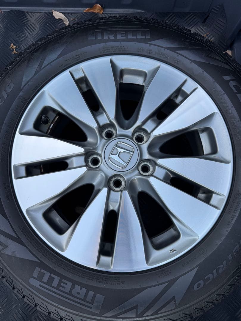 ホンダ 純正 16インチホイール & ピレリICE ZERO 215/60R16