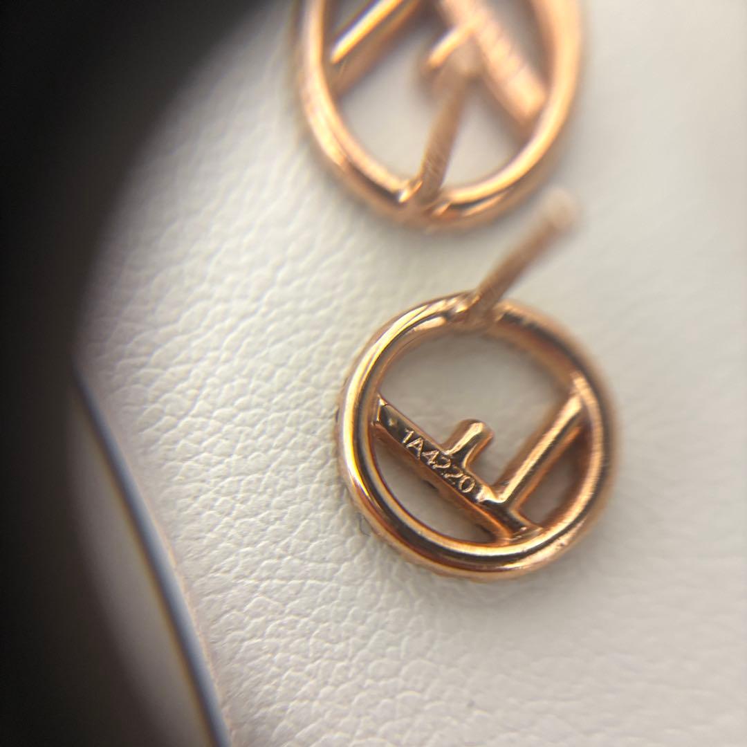 FENDI フェンディ ラインストーン ピアス ゴールド 1A4220