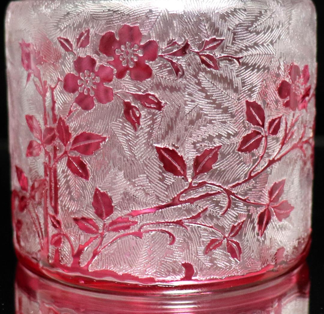 オールド・バカラ 桃色被せガラス 野薔薇 蓋物 ボンボニエール エグランチエ