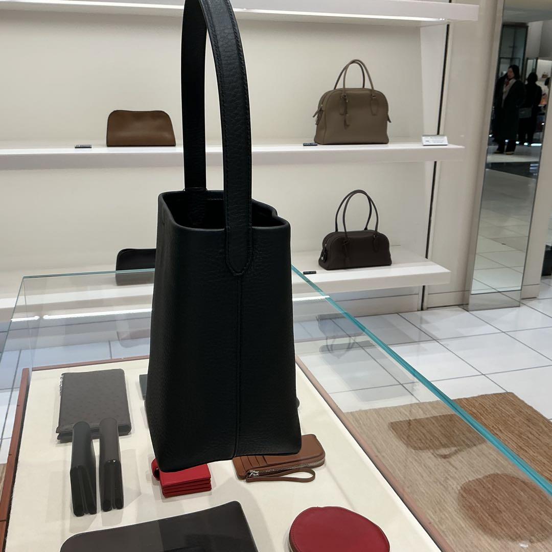 Small N/S Park レザートートバッグ　　ブラック