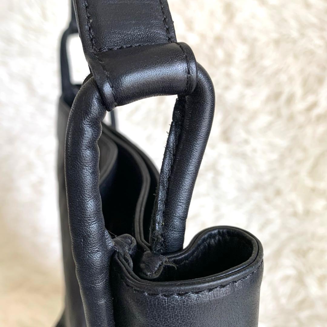 sot pistie DEWYレザー ワンショルダーバッグ　黒