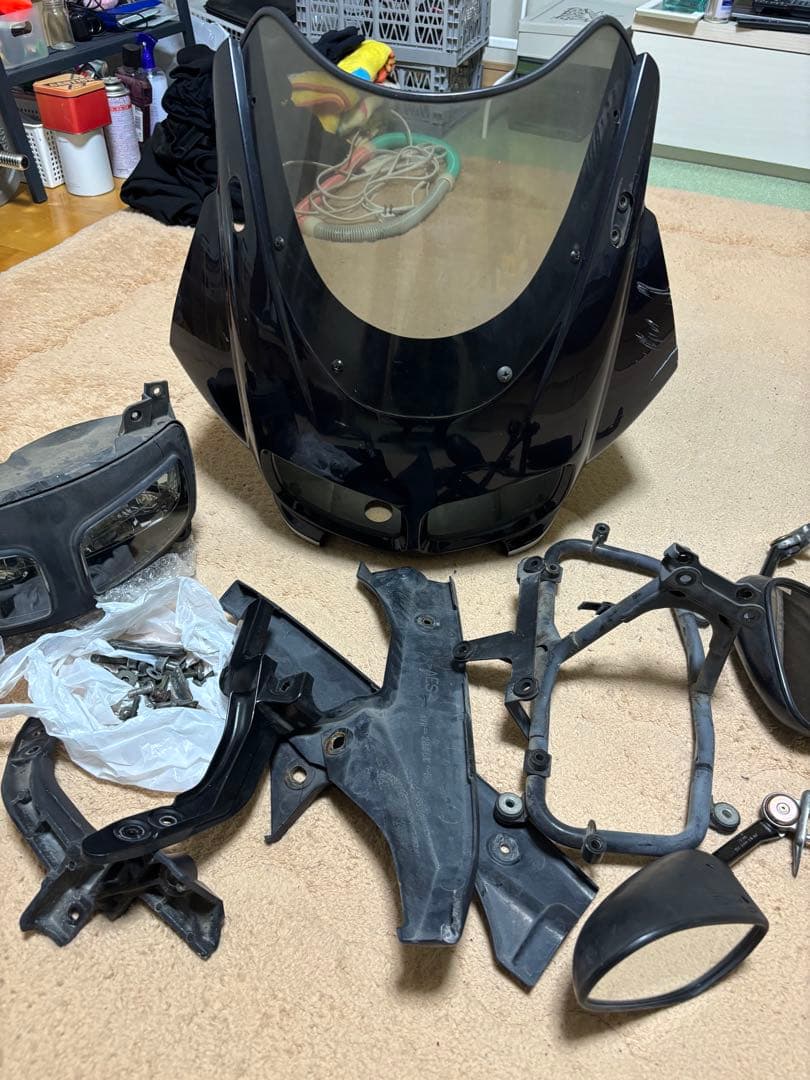 fz4004YR フロントカウル一式