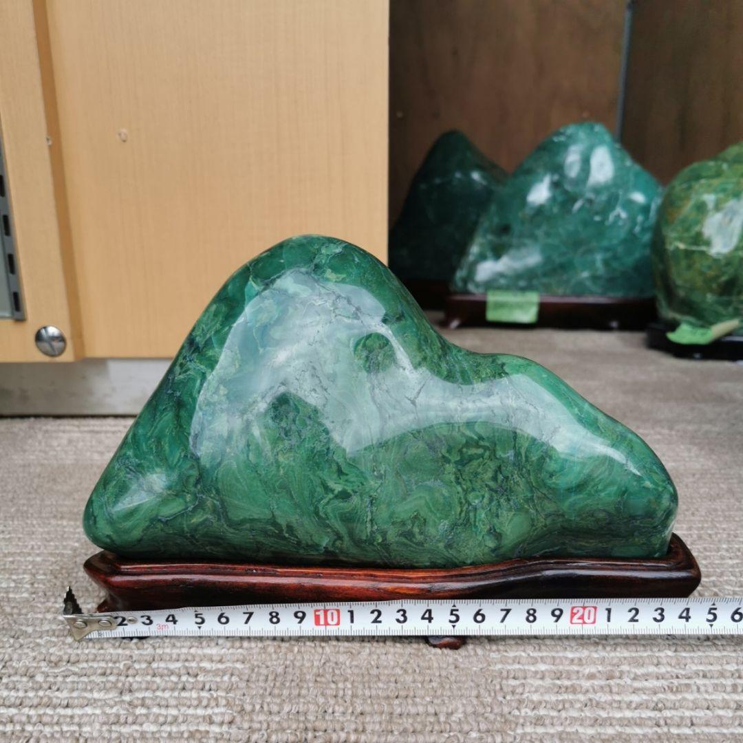 ナミビア翡翠　3.2キロ　翡翠　ヒスイ　鑑賞石　石　置物　オブジェ　インテリア