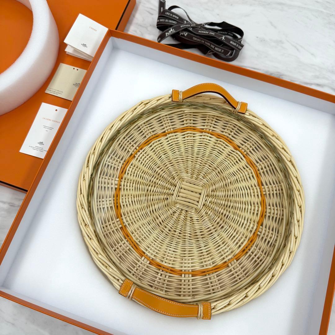 新品未使用　HERMES エルメス ラウンドトレー 《オズレ・カラー》 PM