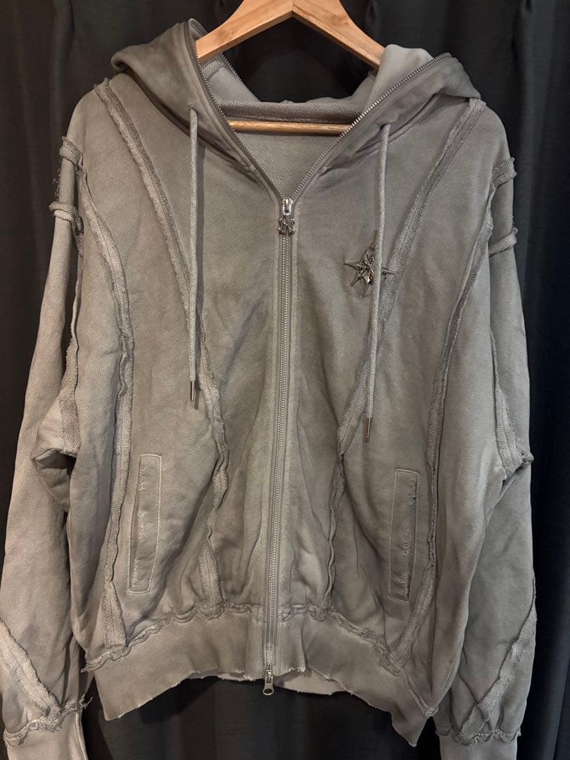 A'GEM/9 × .kom A'GEM/9/エージェムナイン吹付加工パーカー