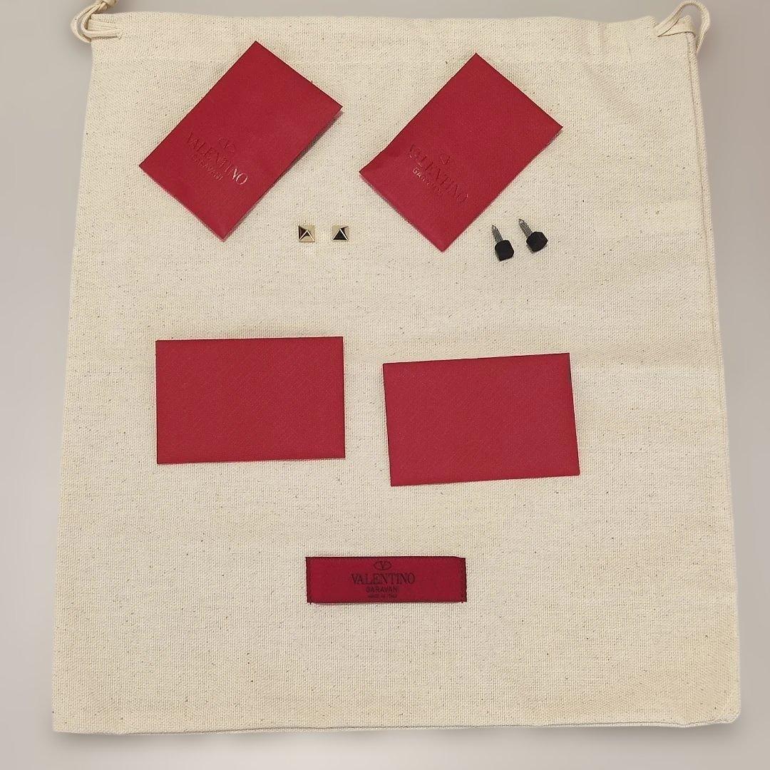 ヴァレンティノガラヴァーニ ハイヒール 38 ロックスタッズ エナメル サンダル