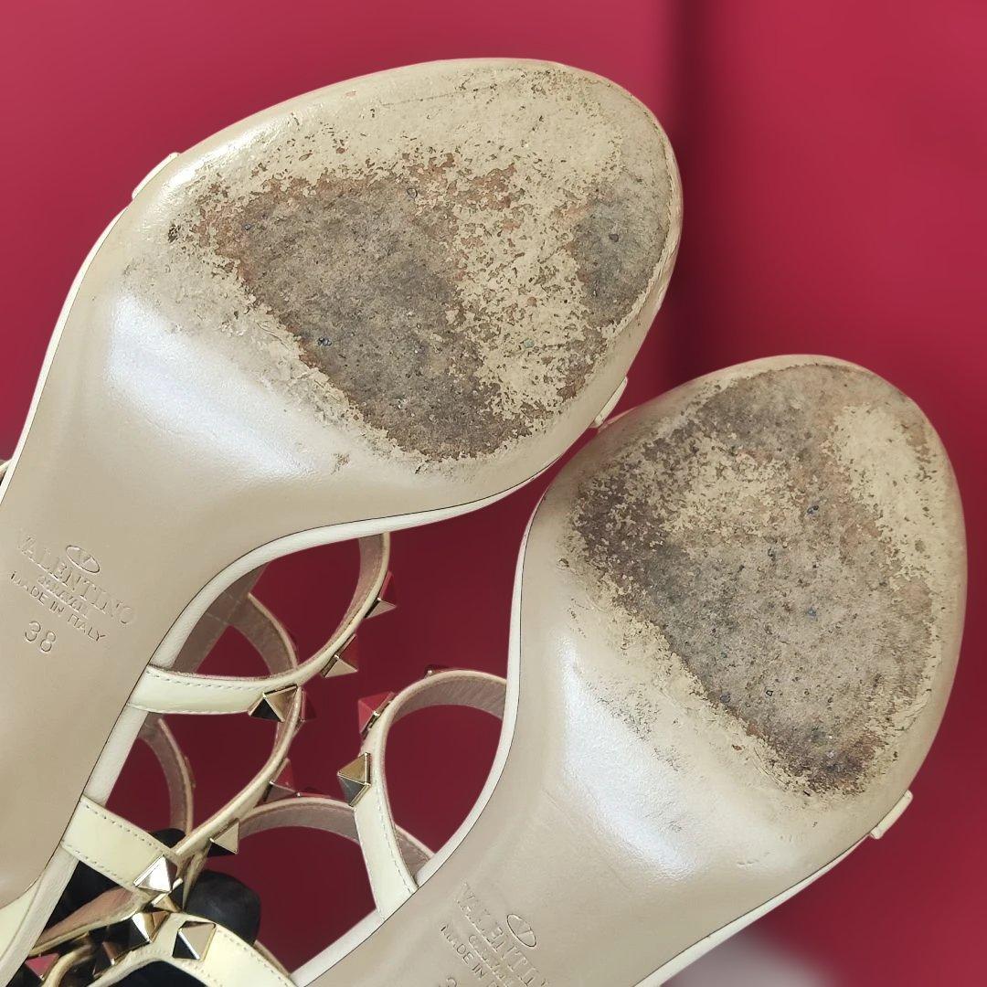 ヴァレンティノガラヴァーニ ハイヒール 38 ロックスタッズ エナメル サンダル