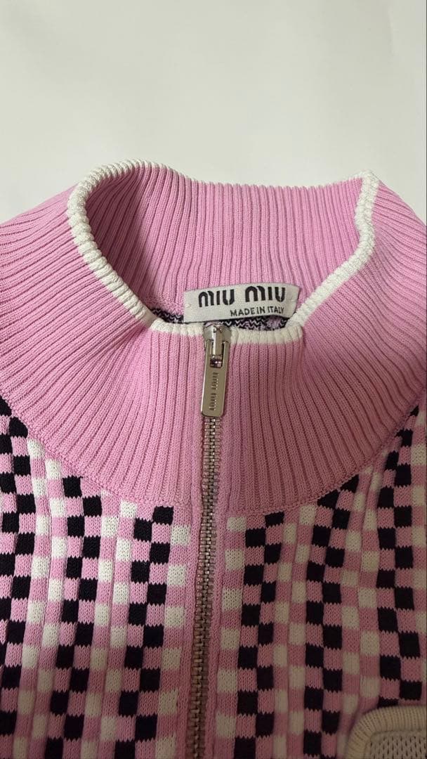 最終価格 ほぼ新品Sサイズ MIU MIU 伸縮性 カーディガン