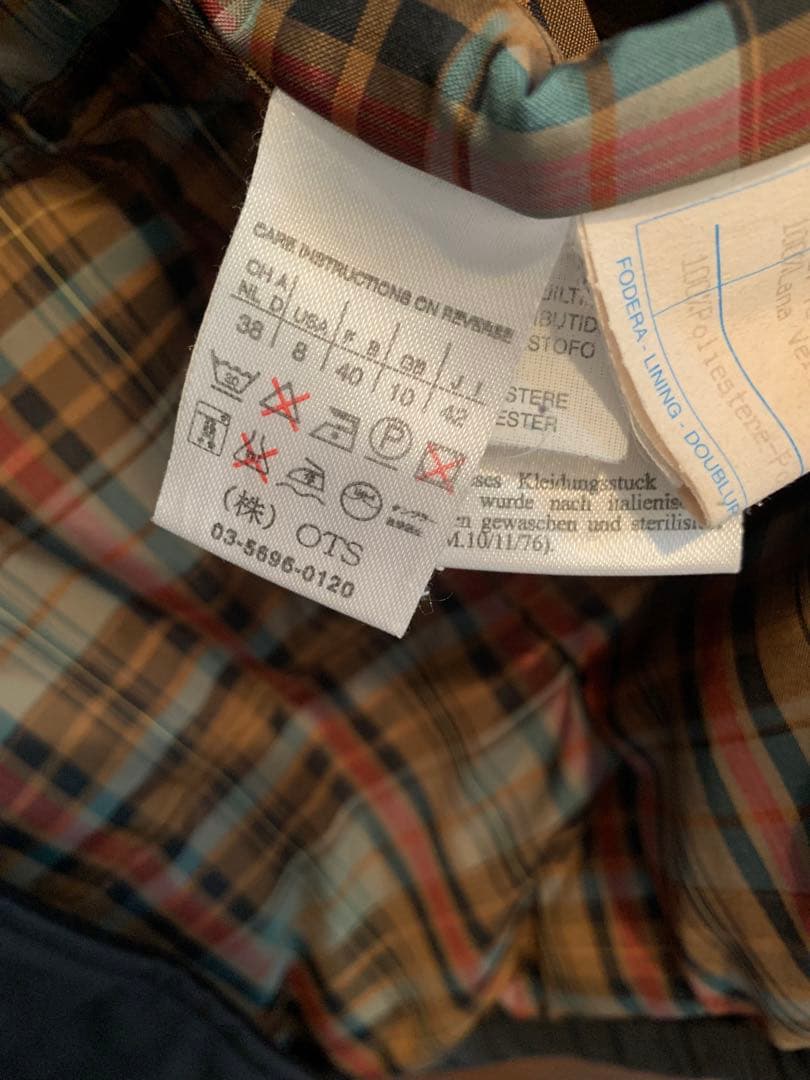 MaxMara（マックマーラハーフコート 中々ないデザイン、