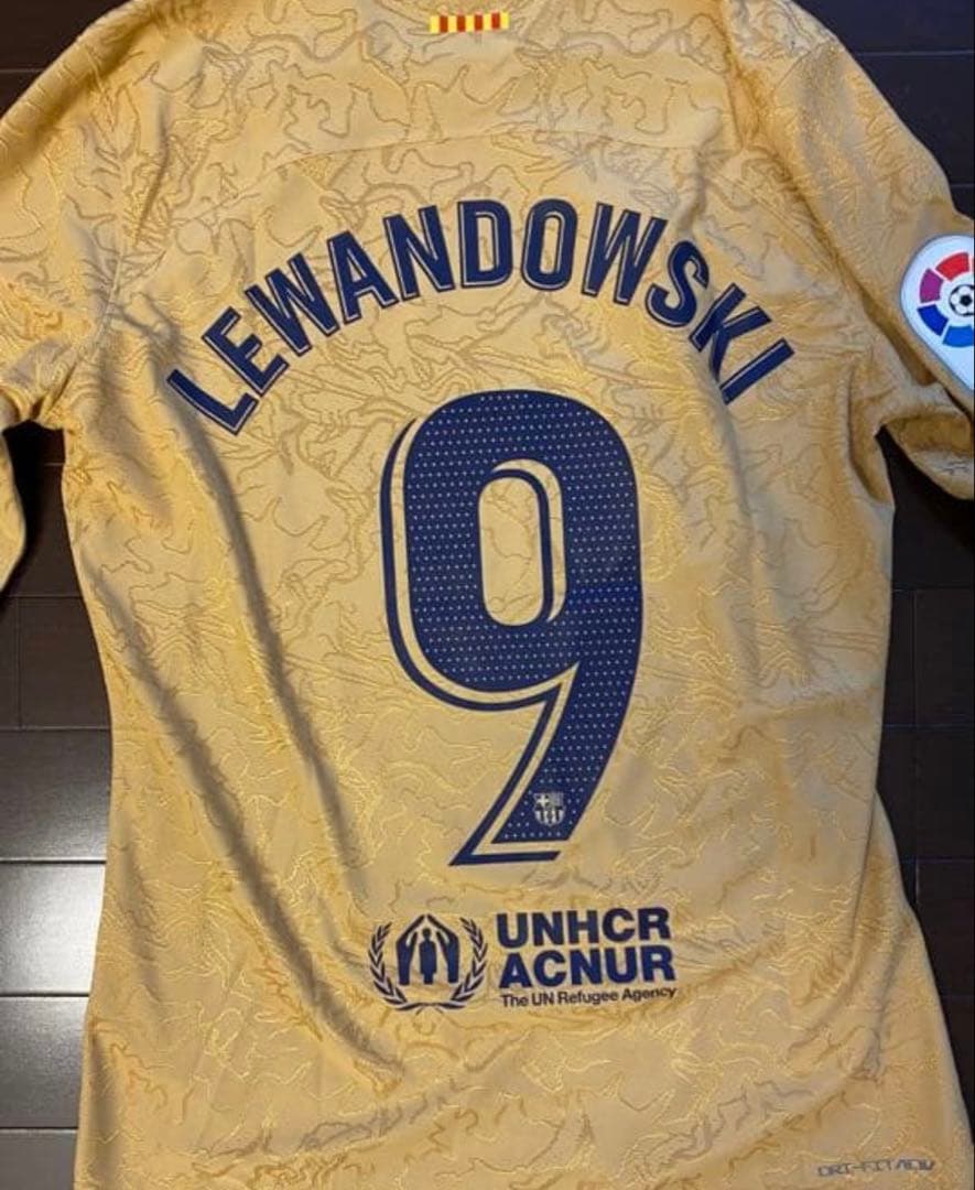 レバンドフスキ　バルセロナ22/23　選手支給　ユニフォーム