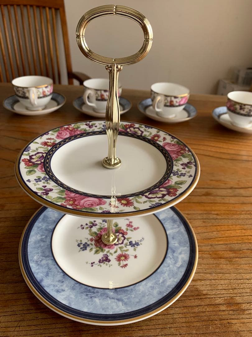 ロイヤルドルトン センテニアル ローズ ケーキスタンド カップ ソーサー セット