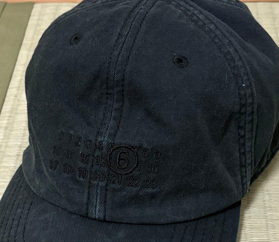 MM6 メゾンマルジェラ　キャップ　黒　チャコール