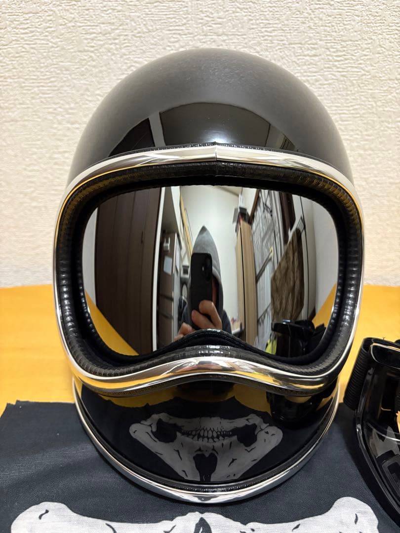 新品！スペースヘルメットLサイズ　ブラック　ゴーグル、ケース付きnobudz風