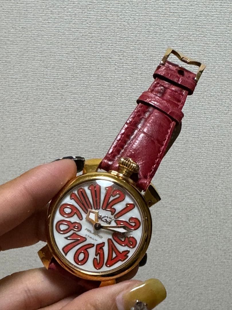 GaGa MILANO 手巻き時計 赤 レザー
