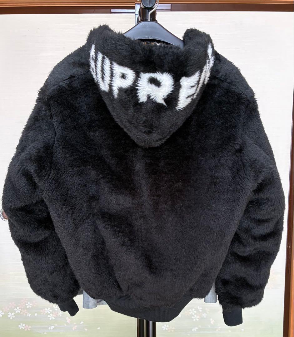 岩田着FW22 Supreme Faux Fur Reversible MA-1