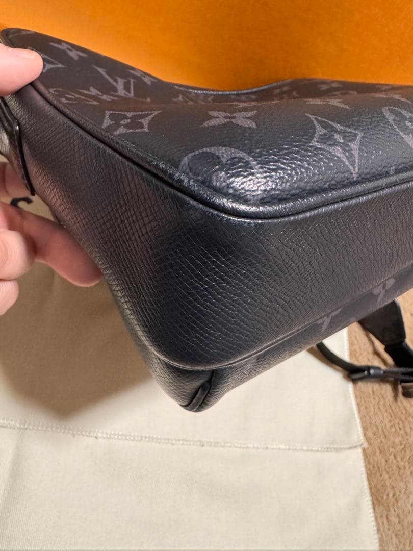 ルイヴィトン アウトドア メッセンジャーPM ショルダーバッグ