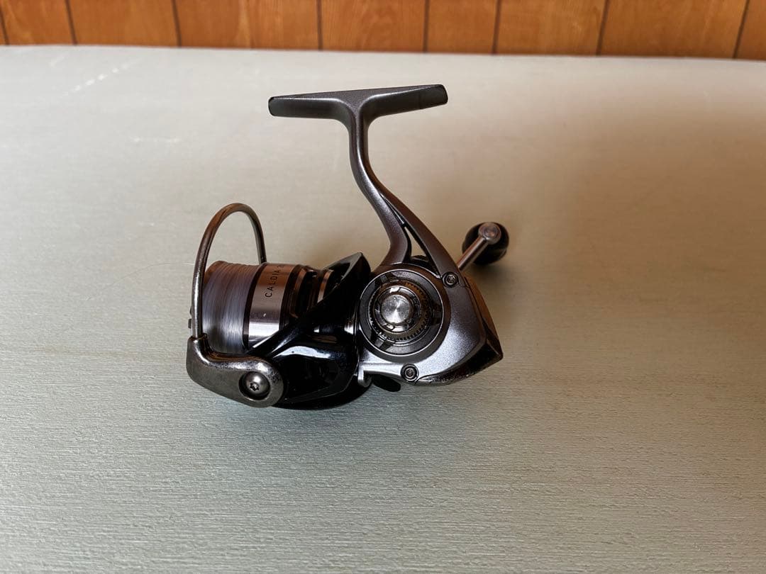 ダイワ カルディア 2004H 中古 釣り引退品 ハイギア スピニングリール