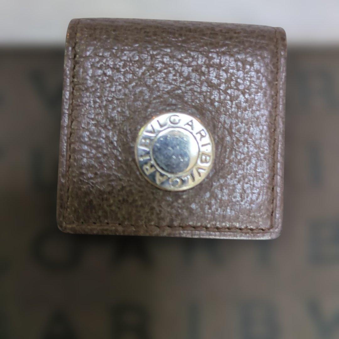 ブルガリ、ロゴマニア二つ折財布 未使用新品