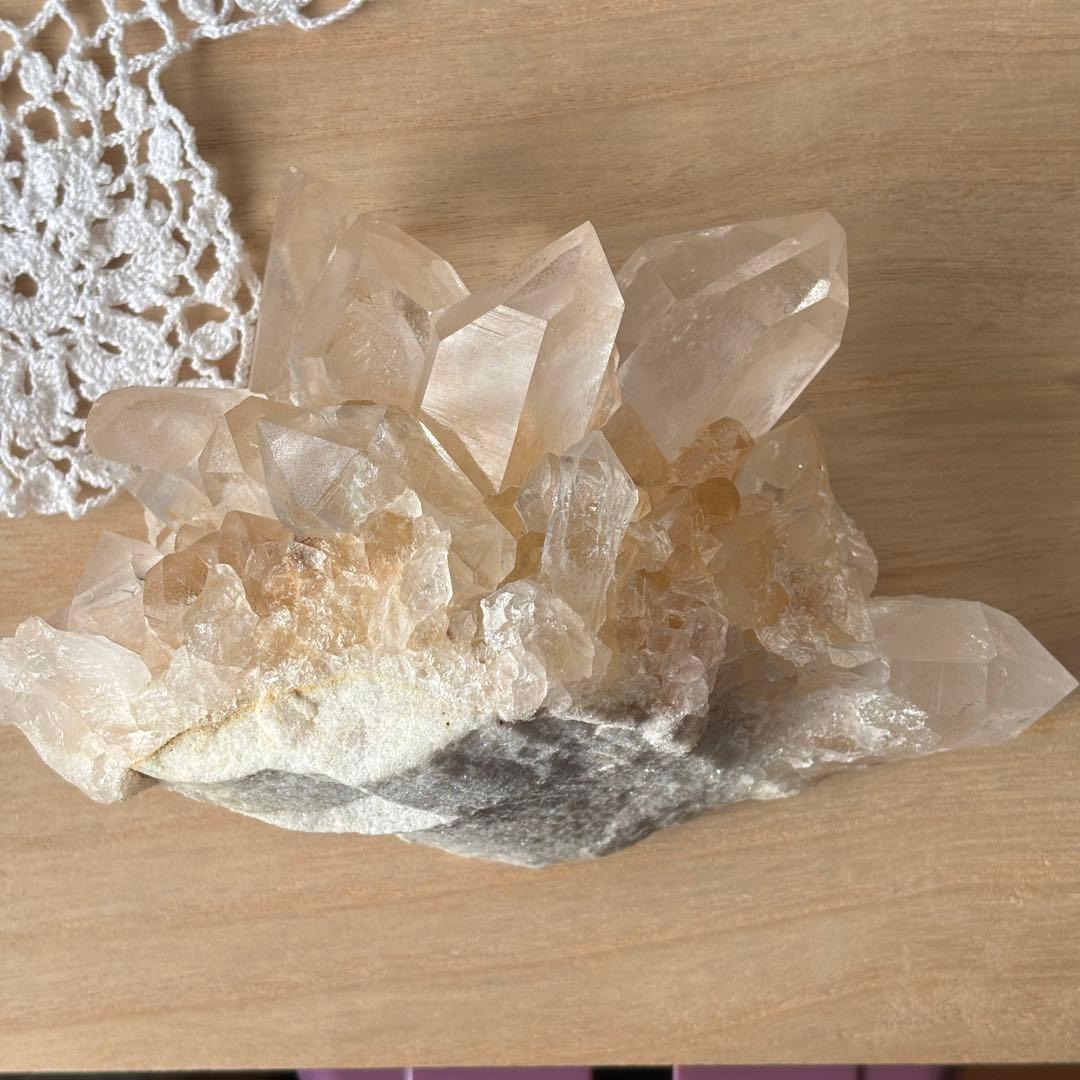 天然石　ポイント大きめ　ヒマラヤ水晶　ピンクなのにオレンジ？