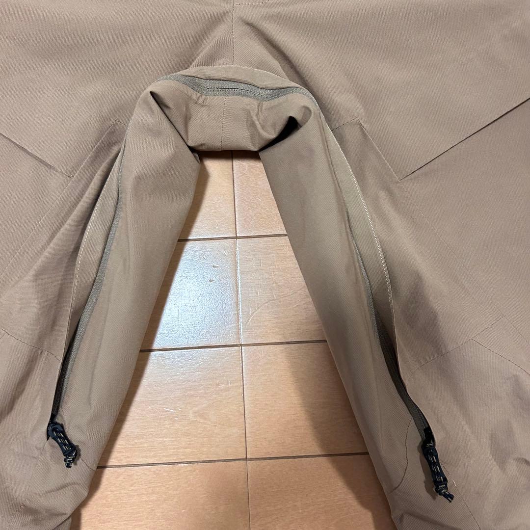 Burton [ak] スノーボードパンツ GORE-TEX ベージュ Lサイズ